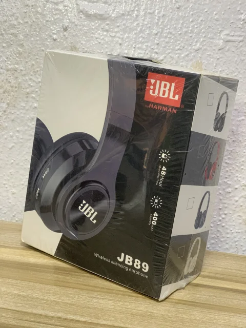 Wireless silencing earphone