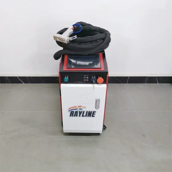 Handheld 3-in-1 1500W Laser Welder Machine Fiber Laser Source Water Cooling System Raycus Max BTW Metal Welding Cleaning Cutting 6